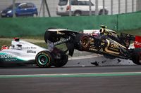 Vitaly Petrov haciendo lo que mejor sabe hacer y manchando el nombre Lotus