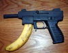 Arma-dispara-platanos.jpg