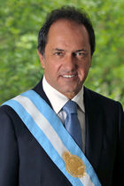 Daniel Scioli Oficial 2012.jpg