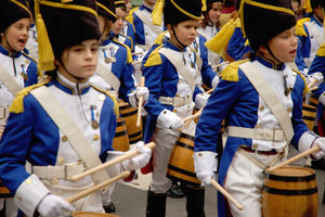 Tamborrada infantil San Sebastian.jpg