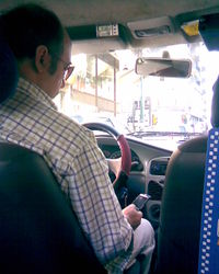 Taxistatrabajando.jpg