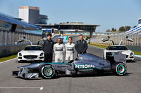 Presentando el coche en el Circuito de Jerez